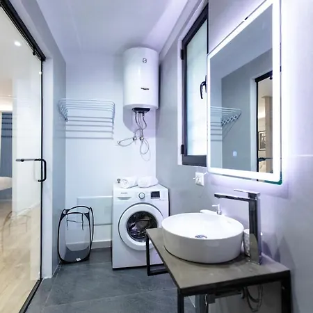 アパート New Bazaar Modern App - The Nest ティラナ